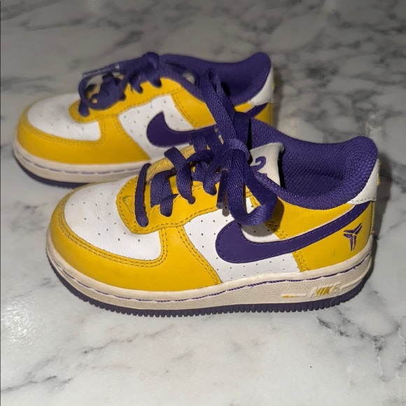 2009 Nike Air Force 1 AF1 Lakers Kobe Bryant GS Sz 7C (314192-151) Pre Owned - Picture 1 of 5